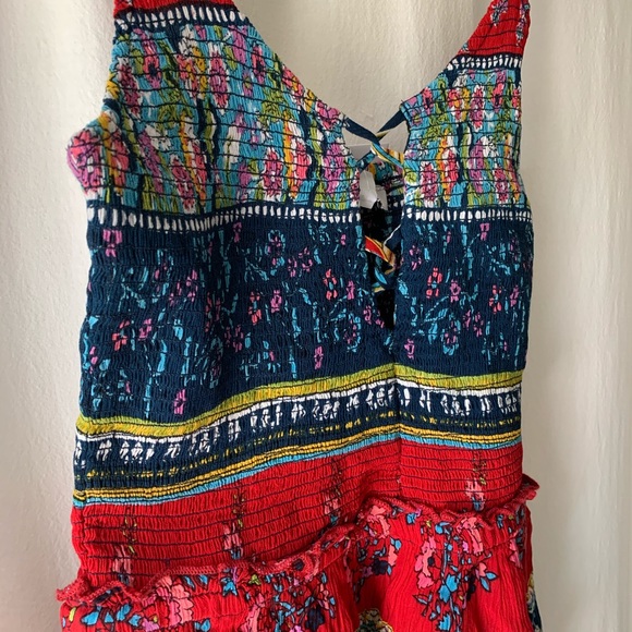 Strapy tank top - Picture 3 of 3